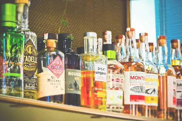 bottles-3623317_960_720.webp.jpg